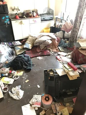 小山市 / 小山市アパート　葬儀社Ｓ社より／遺品整理 前 02